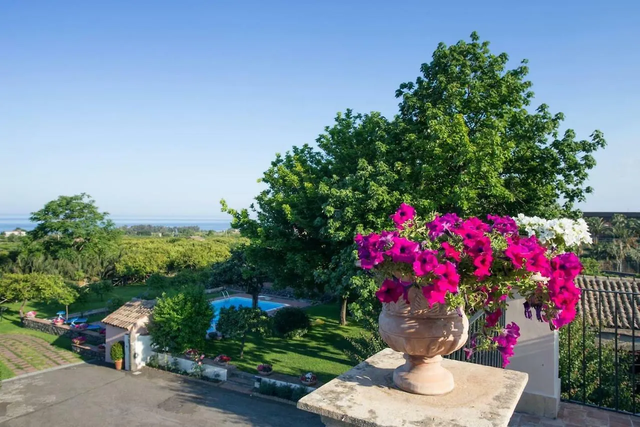 Villa Praiola - Exclusive Seafacing Mansion With Pool And Jacuzzi San Leonardello Italy