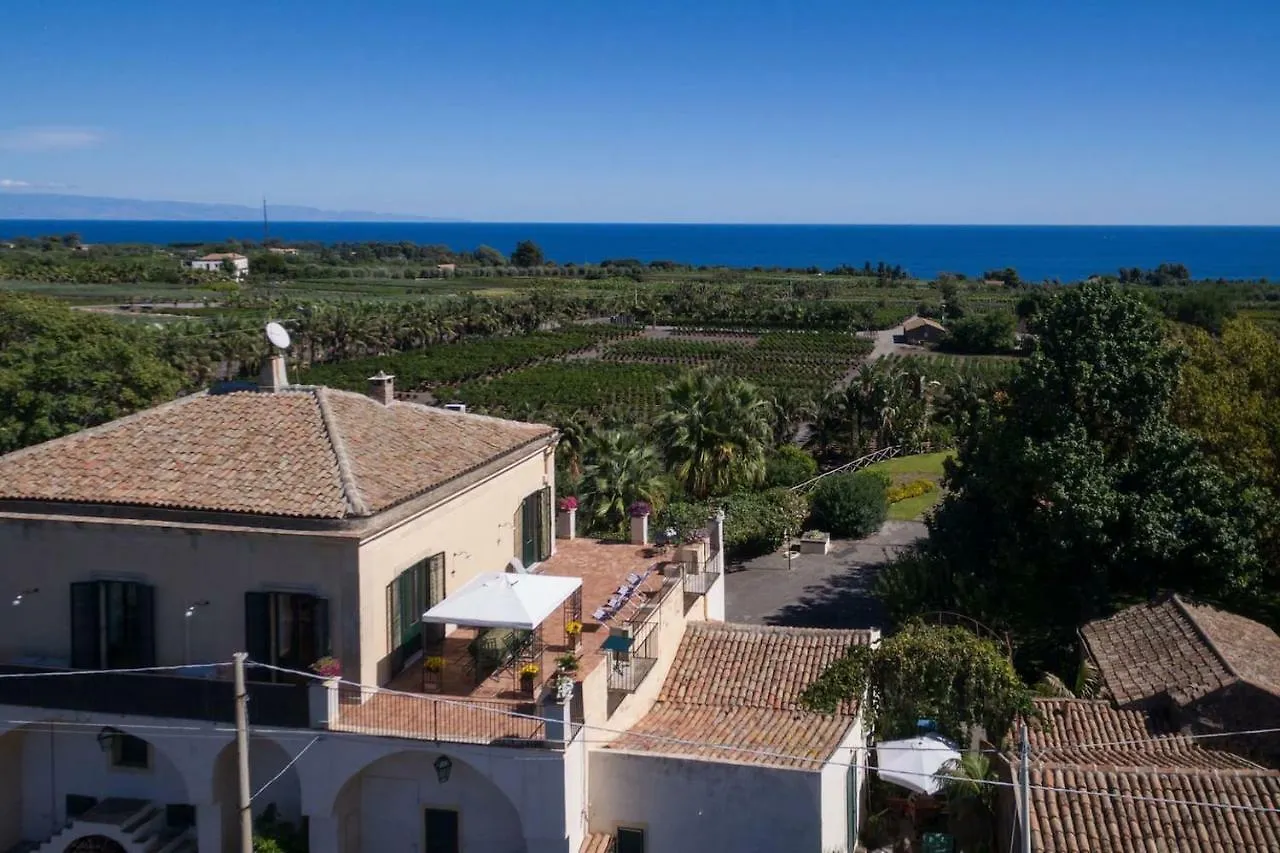 Villa Praiola - Exclusive Seafacing Mansion With Pool And Jacuzzi San Leonardello