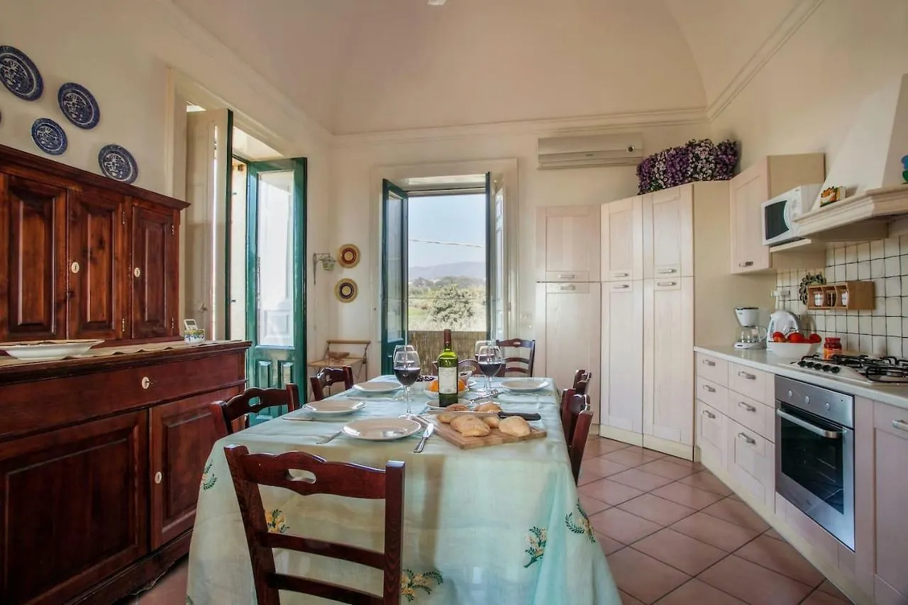 Villa Praiola - Exclusive Seafacing Mansion With Pool And Jacuzzi San Leonardello