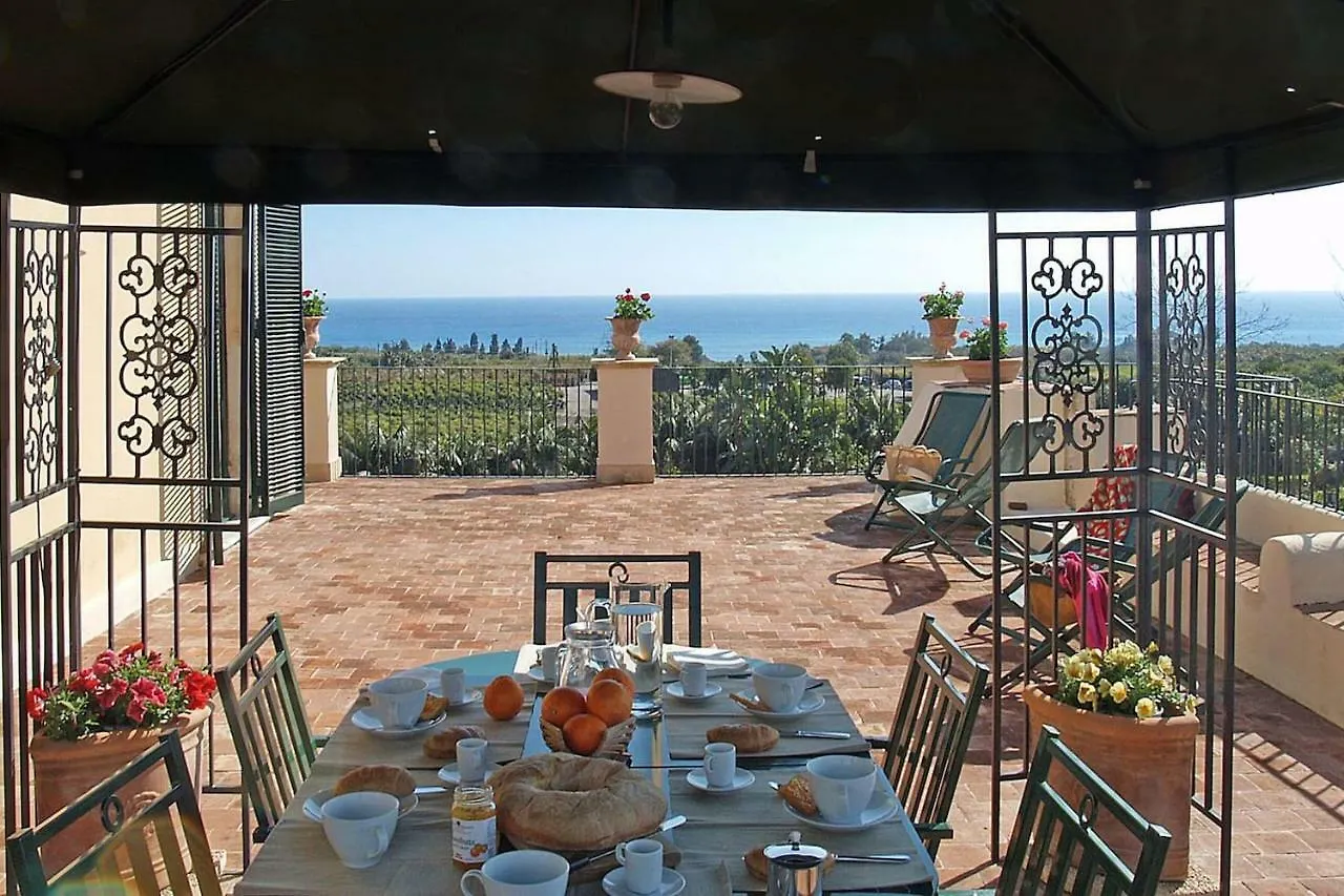 Villa Praiola - Exclusive Seafacing Mansion With Pool And Jacuzzi San Leonardello