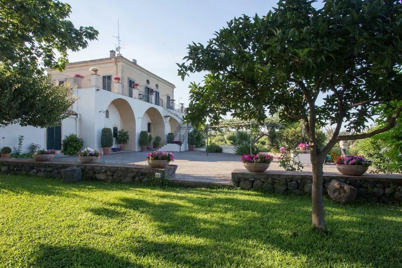 Villa Praiola - Exclusive Seafacing Mansion With Pool And Jacuzzi San Leonardello 0*,