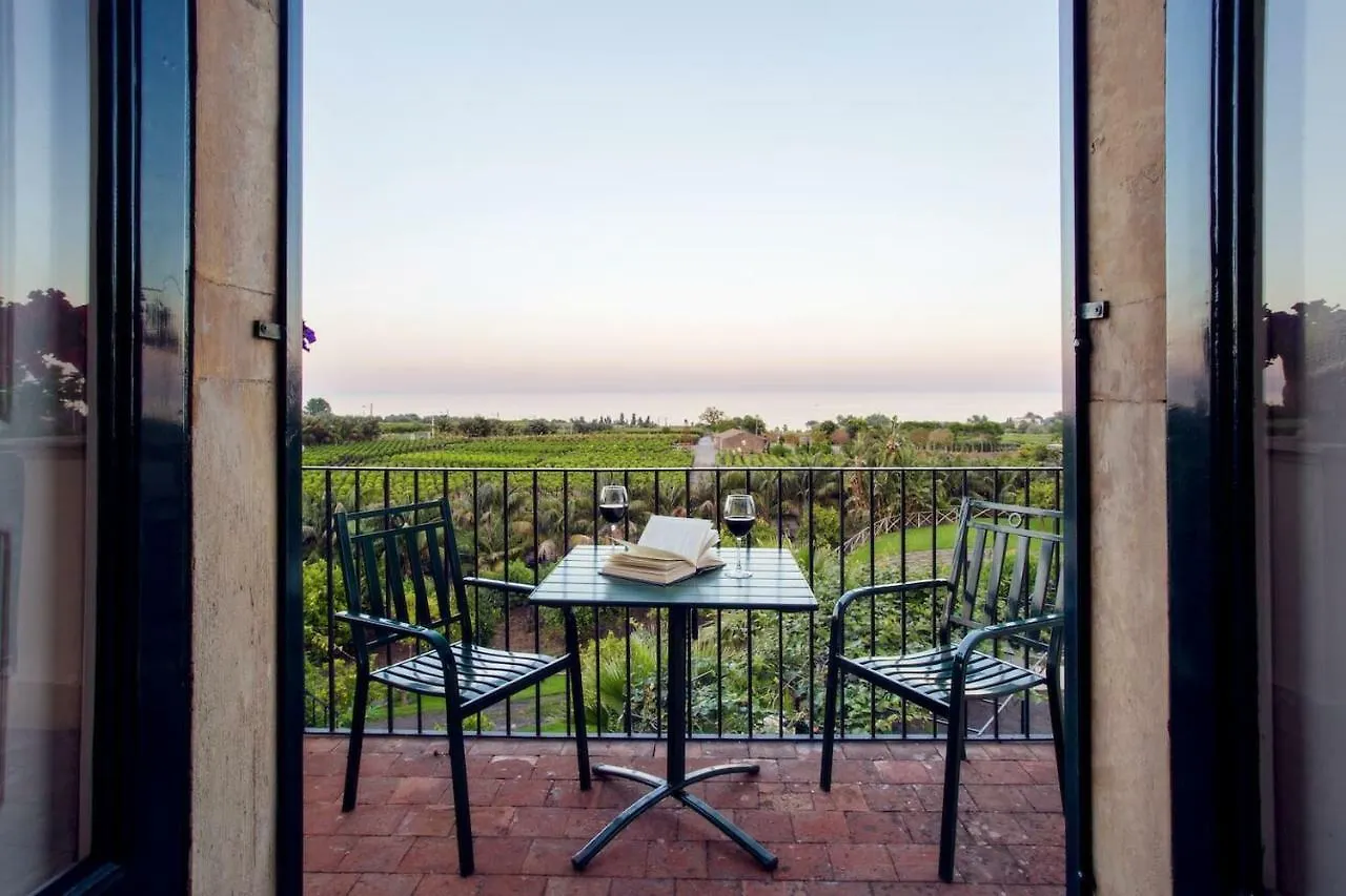 Villa Praiola - Exclusive Seafacing Mansion With Pool And Jacuzzi San Leonardello 0*,  이탈리아