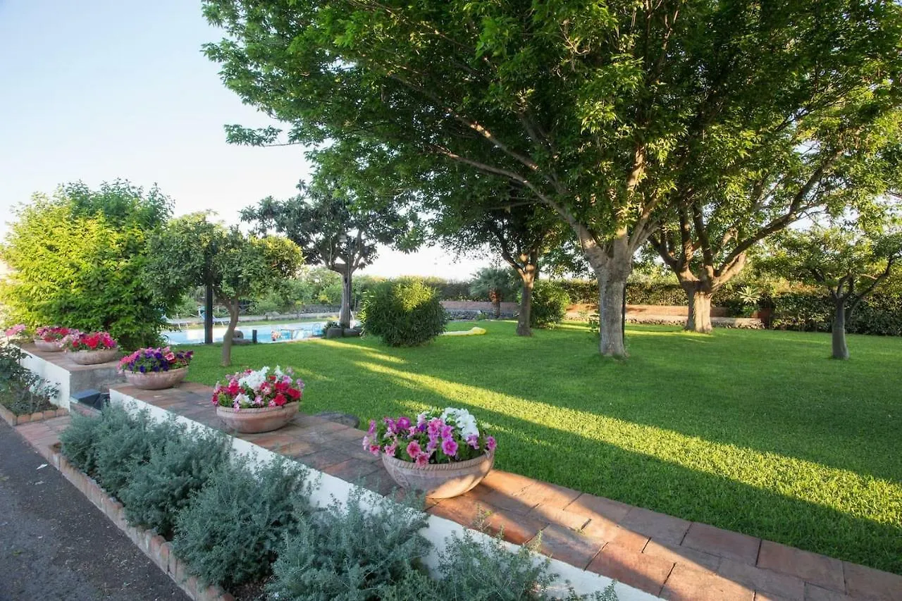 Villa Praiola - Exclusive Seafacing Mansion With Pool And Jacuzzi San Leonardello